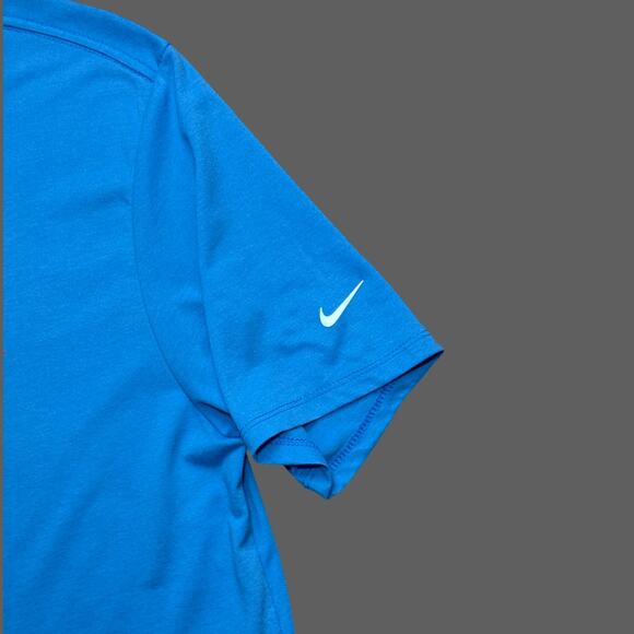 Nike Run Flag Men’s Blue Red Tee Size L 807956-435 EUC - Picture 3 of 8